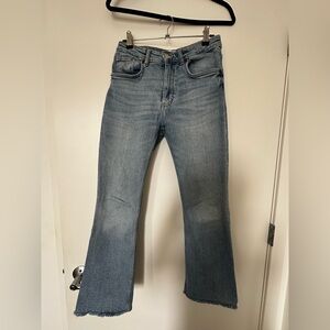 Size 4 Raw Hem Zara Midwash Jeans